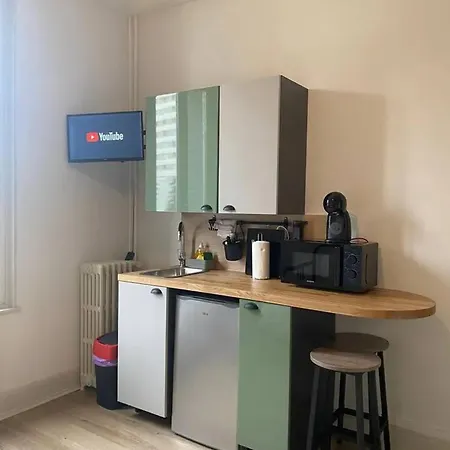 شقة Cosy Au Coeur De 15 M² Pres Des Thermes فيشي